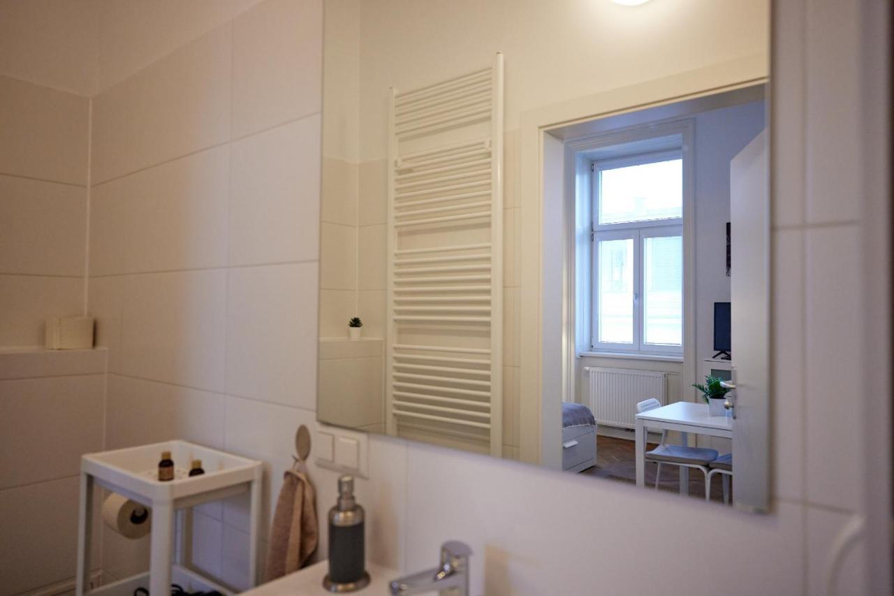 Nice Studio Close To Metro III Bécs Kültér fotó