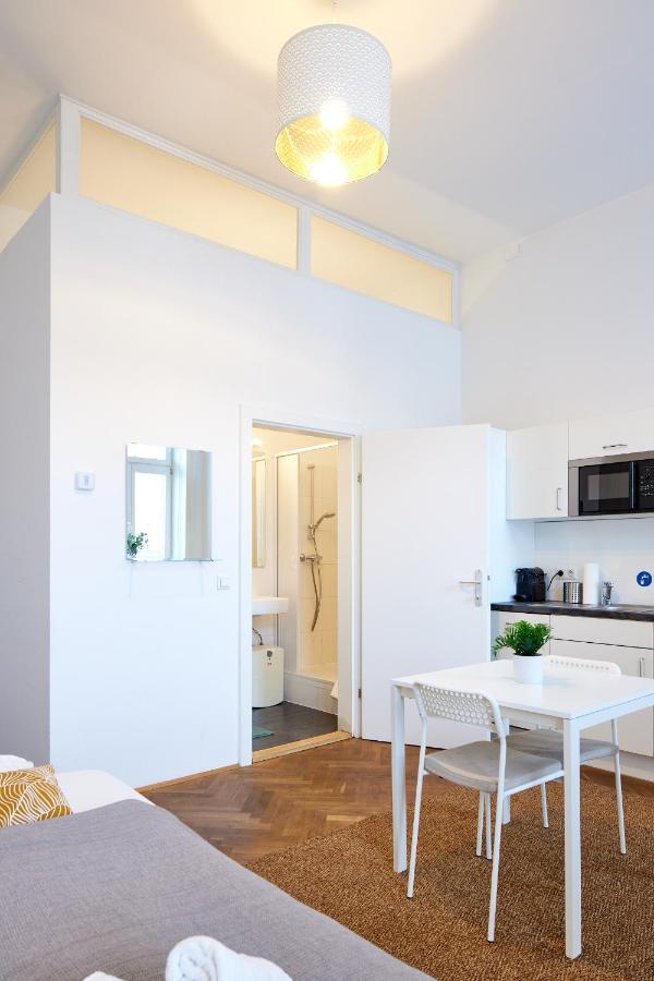 Nice Studio Close To Metro III Bécs Kültér fotó
